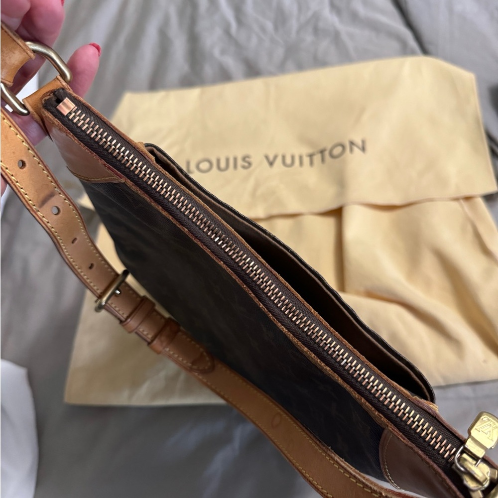 LV Odeon PM crossbody bag, please see pics for details, good used condition - Picture 8 of 15